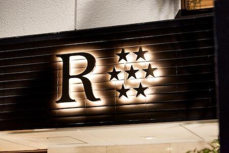 R Star Hostel