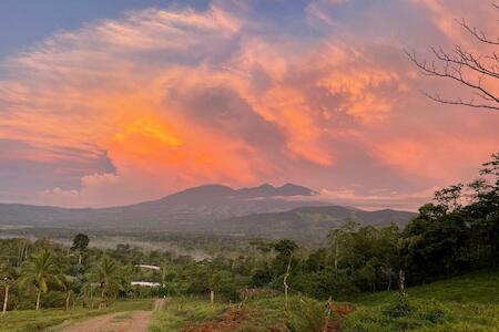 Best for Solo Traveler: Casona La Vieja, Luz Del Corazón, Rincón de la Cruz Best for Solo Traveler: Casona La Vieja, Luz Del Corazón, Rincón de la Cruz
