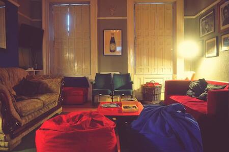 Best for Solo Traveler: Vagabonds, Belfast