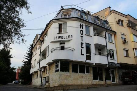 Jeweller Family Hotel