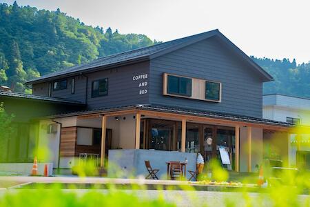 Locomotion Coffee & Bed, Tateyama Locomotion Coffee & Bed, Tateyama