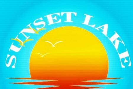 Sunset Lake hostel