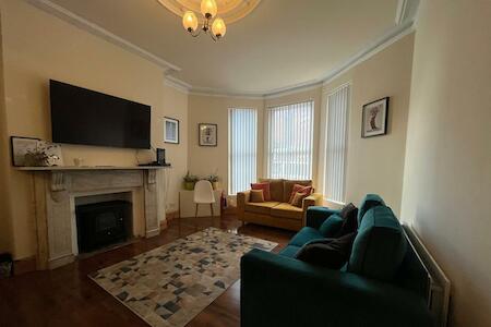 Best Party Hostel: Gr8 Hostel At The Mount, Belfast