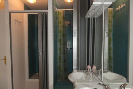 Women Bed, Paris Women Bed, Paris