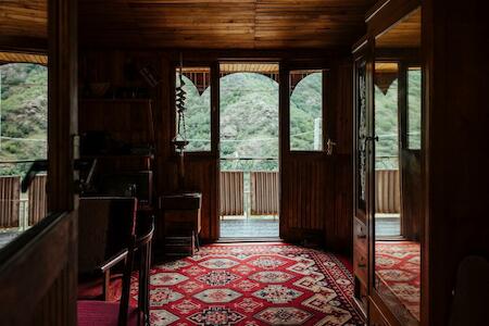 Iris B&B, Alaverdi