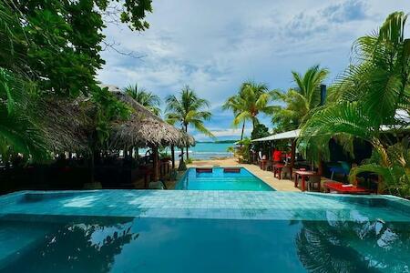 Skully's Hostel, La Gruta