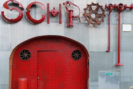 Best Party Hostel: Schrott Bed&Beer, Brno