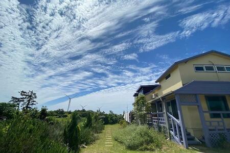 Jeju Chowchow Countryside House Female-Only Dormitory Pet-Friendly, Yongsu-ri Jeju Chowchow Countryside House Female-Only Dormitory Pet-Friendly, Yongsu-ri