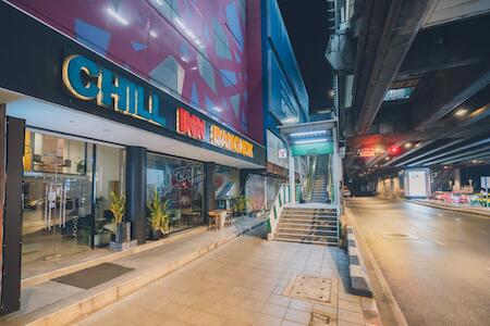 Chill Inn Bangkok Hostel & Urban Cafe