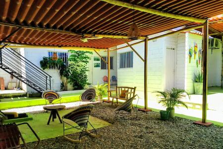 Taganga Blue, Taganga Taganga Blue, Taganga