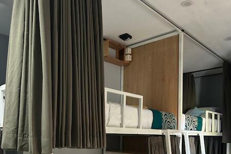 Best Party Hostel: Blue Waves Hostel Amed, Ambat Best Party Hostel: Blue Waves Hostel Amed, Ambat