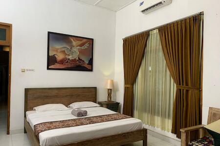 Griya Cemara Homestay, Adi Sutjipto