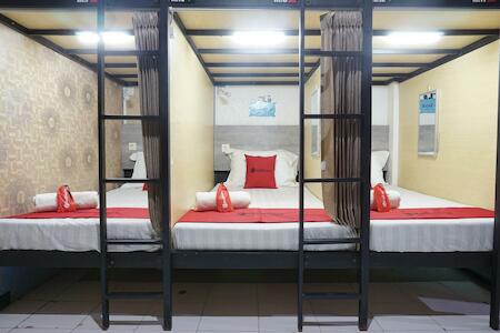 RedDoorz Hostel @ Borobudur Street, Jenggrik RedDoorz Hostel @ Borobudur Street, Jenggrik