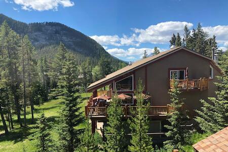 HI - Banff - Alpine Centre Hostel