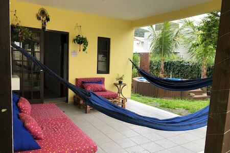 Casa Vibra Luz Guest House Familiar, Florianópolis