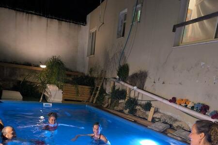 אשראם בכרמל - אכסניה, Dāliyat el Karmil אשראם בכרמל - אכסניה, Dāliyat el Karmil