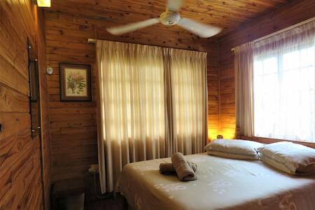 Viewpoint Lodge & Safari Tours