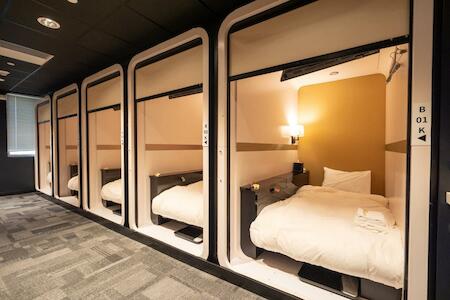 Best Party Hostel: First Cabin International Hawaii, Honolulu