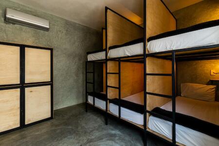 komfort lyserød sokker Lum Hostel, Tulum - 2023 Price & Reviews Compared