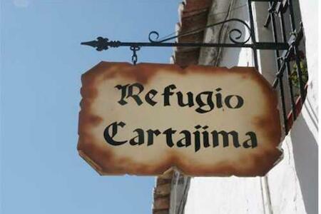 El Refugio Hostel, Cartajima