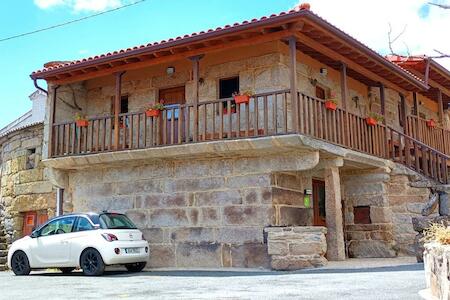 Habitación Da Moura, Maus de Salas