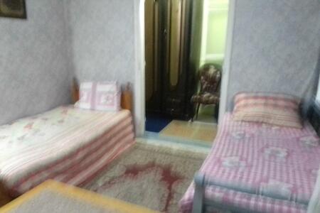 ادفو 35سرير ثلاثي, Alexandria
