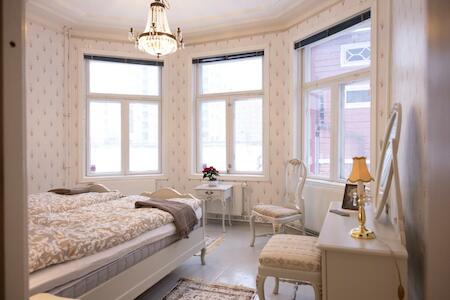 Best for Solo Traveler: Hostel Cafe Huvila, Oulu