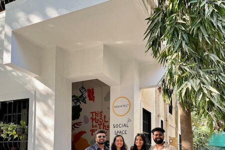 Best Party Hostel: HOSHTEL99 - LUX - Stay, Cowork & Cafe - Luxurious Bungalow, Pune