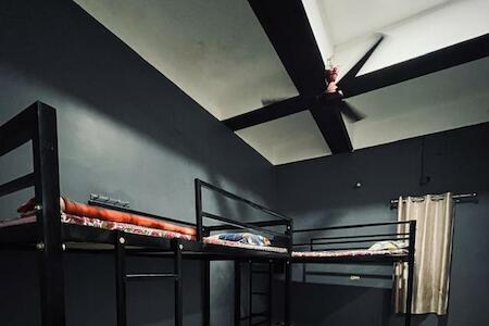 River Bank Backpacker's Hostel, Guwahati