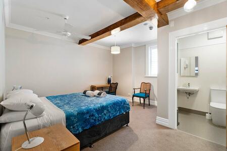 Best for Female Solo Traveler: Verandahs Backpackers Lodge, Auckland