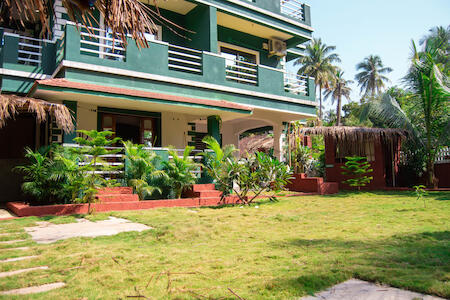 Green Nest Hostel & Guest House