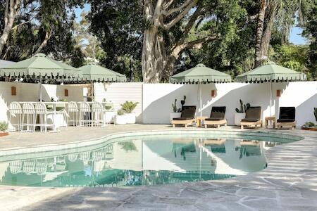Best for Solo Traveler: Wake Up!, Byron Bay