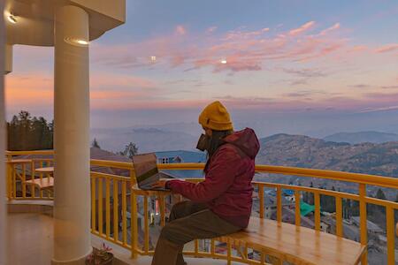Best for Solo Traveler: The Hosteller Narkanda, Shimla