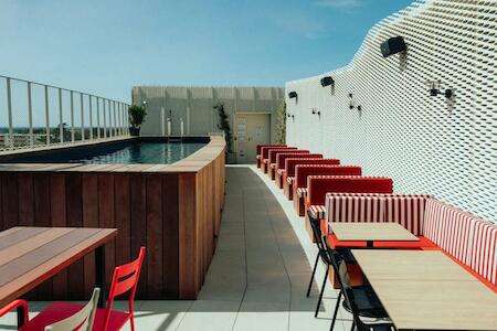 Best Party Hostel: JOST Hostel Montpellier Centre St Roch, Montpellier