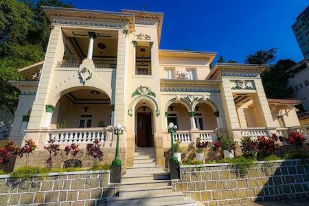 Best for Solo Traveler: Casa Das Luzes Hostel Ivn, Rio de Janeiro Best for Solo Traveler: Casa Das Luzes Hostel Ivn, Rio de Janeiro