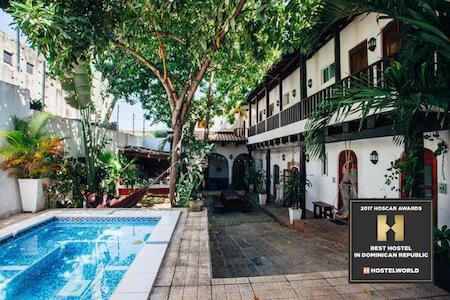 Best for Solo Traveler: Island Life Backpackers' Hostel, Santo Domingo