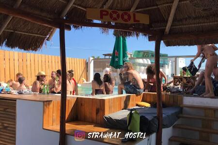Straw Hat Hostel & Rooftop Bar