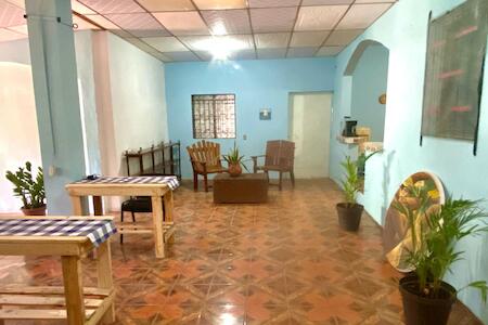 Nueva España Hostel, La Union