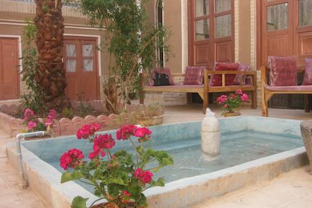 Tarooneh Traditional Accommodation