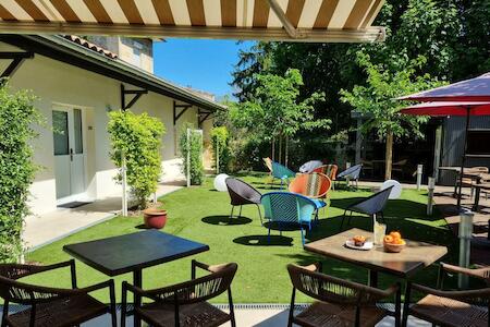 Best for Solo Traveler: Bloom Hostel Bar & Garden, Bordeaux