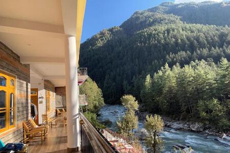 Wabi Sabi Riverside Hostel, Kasol