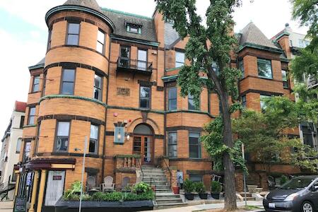 Best Party Hostel: HighRoad Hostel DC, Washington, DC