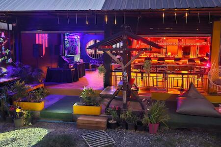 Best for Solo Traveler: Mbar Hostel, Haad Rin
