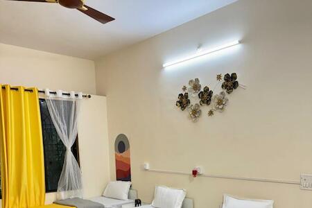 Elite Hostel- A Stay For Working Professional,solo Traveller, Pune