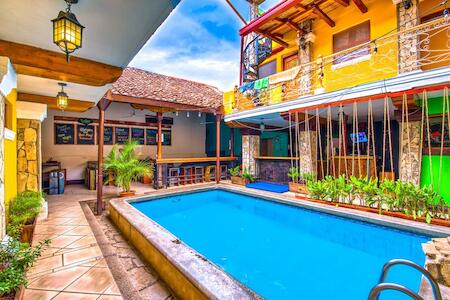 Best for Female Solo Traveler: Hostel Oasis, Granada