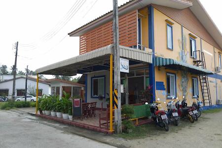 Phatra Hostel
