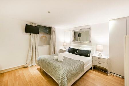 Perfect Stay Over Rooms With A Top Floor Studio, London