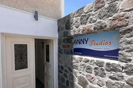 Anny Studios - Perissa Beach