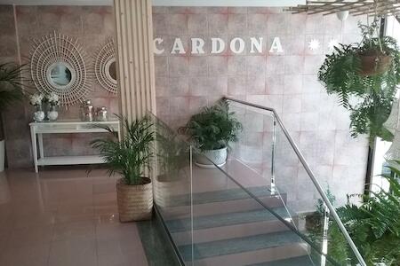 Hostal Residencia Cardona