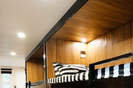 J & J Homestay, Coron